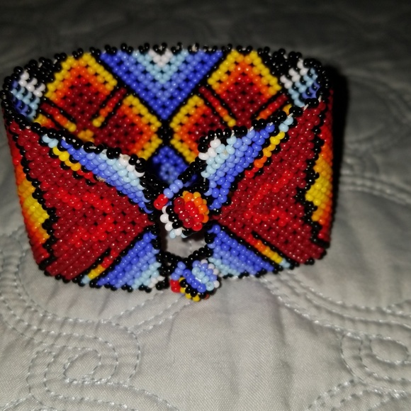 Gorgeous Multicolored hand crafted bracelet - Picture 2 of 5